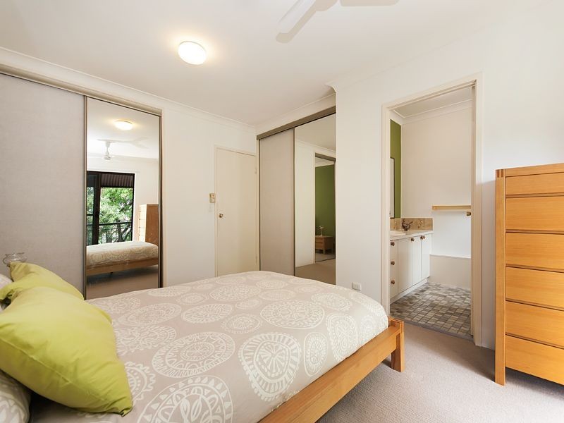 2/61 Durham Street, St Lucia QLD 4067