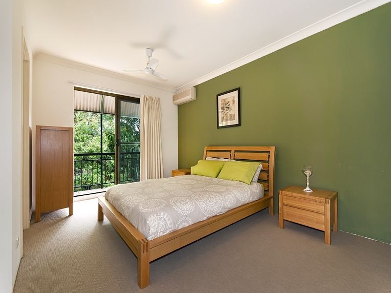 2/61 Durham Street, St Lucia QLD 4067