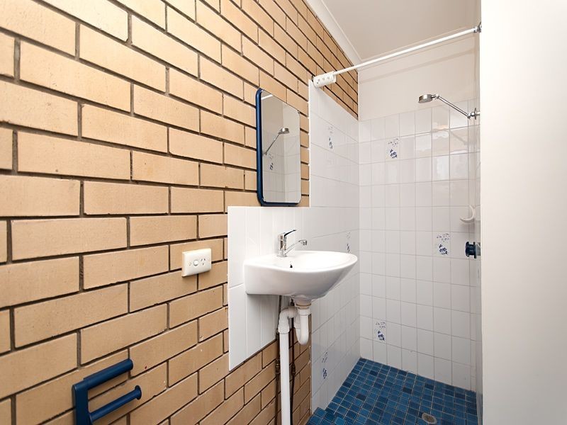 2/61 Durham Street, St Lucia QLD 4067