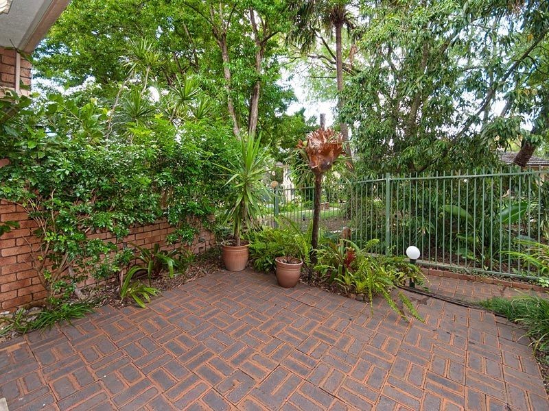 2/61 Durham Street, St Lucia QLD 4067