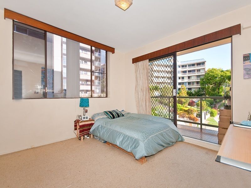 6/32 Sandford Street, St Lucia QLD 4067