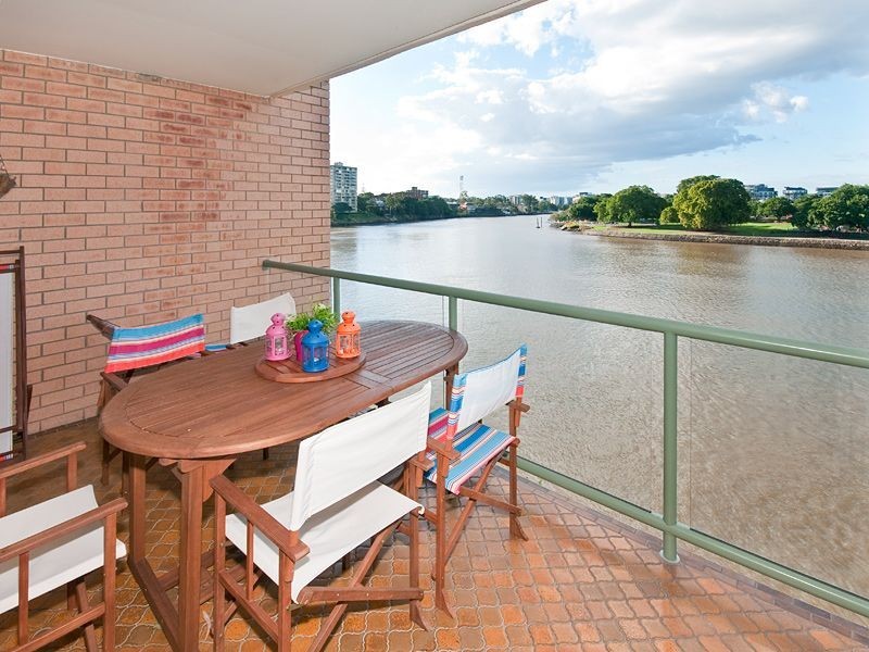 6/32 Sandford Street, St Lucia QLD 4067