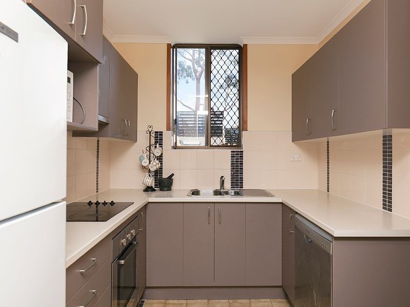 2/75 Bellevue Terrace, St Lucia QLD 4067