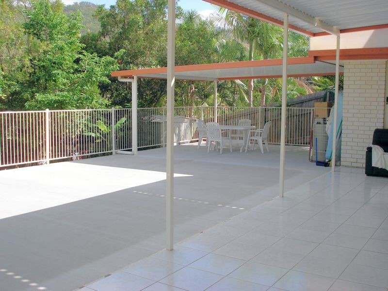 256 Chapel Hill Road, Chapel Hill QLD 4069