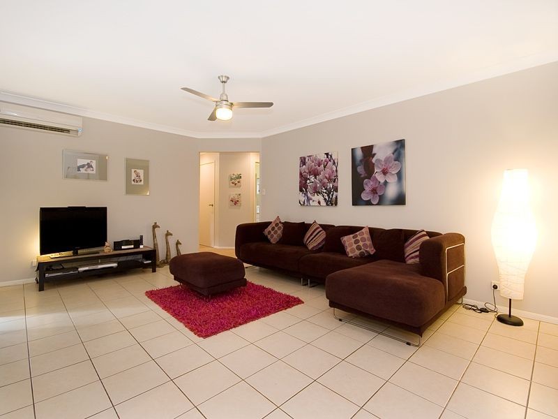 84 Salubris Place, Moggill QLD 4070