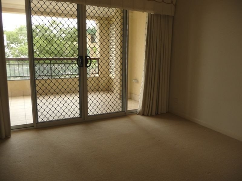 9 Kensington Terrace, Toowong QLD 4066