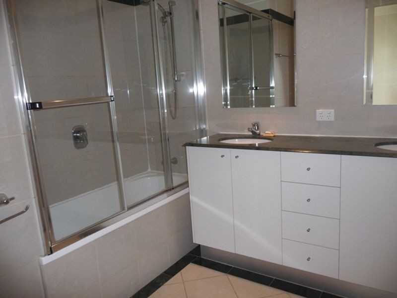 9 Kensington Terrace, Toowong QLD 4066