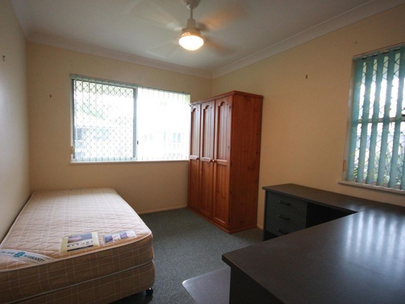 10/22 Warren Street, St Lucia QLD 4067