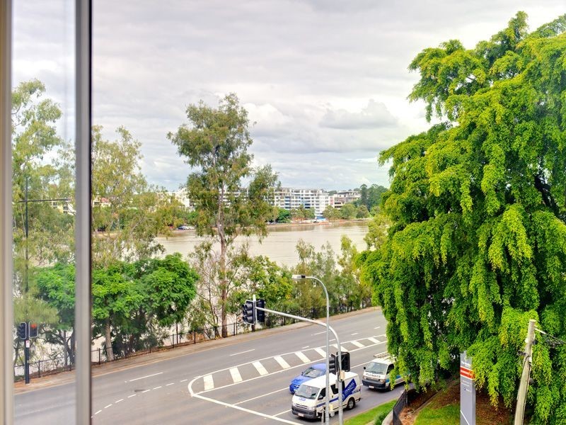 19/435 Coronation Drive, Auchenflower QLD 4066