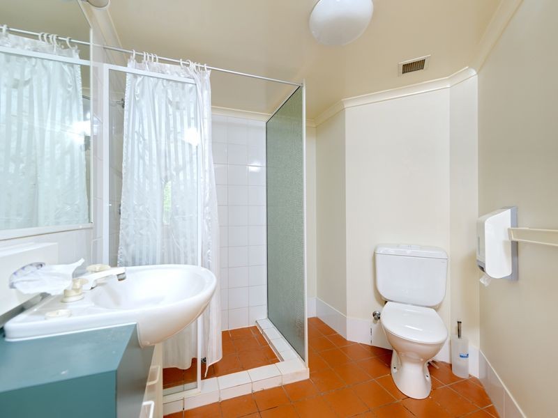 19/435 Coronation Drive, Auchenflower QLD 4066