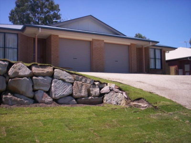 2/8 Lagoona Court, Churchill QLD 4305