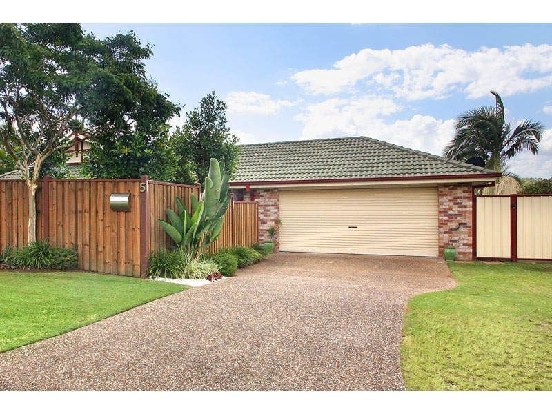 5 Dougy Place, Bellbowrie QLD 4070