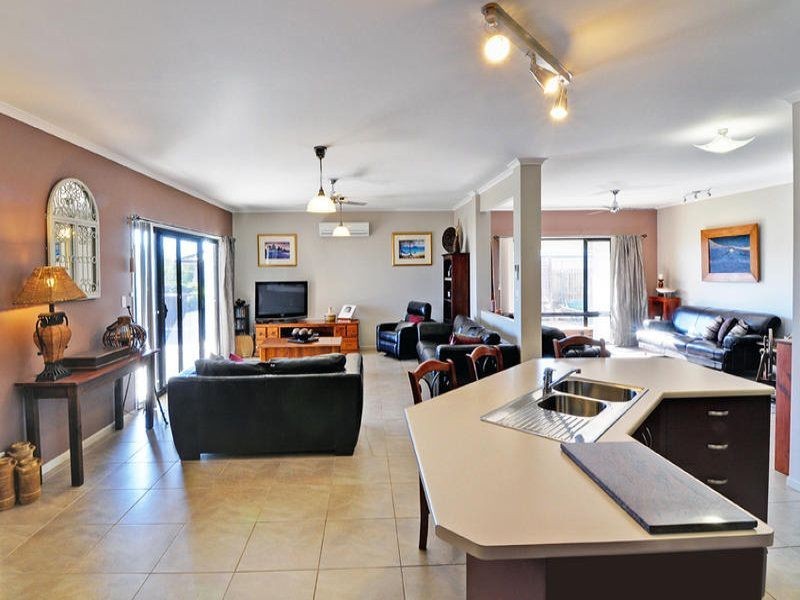 153 Silky Oak Avenue, Moggill QLD 4070