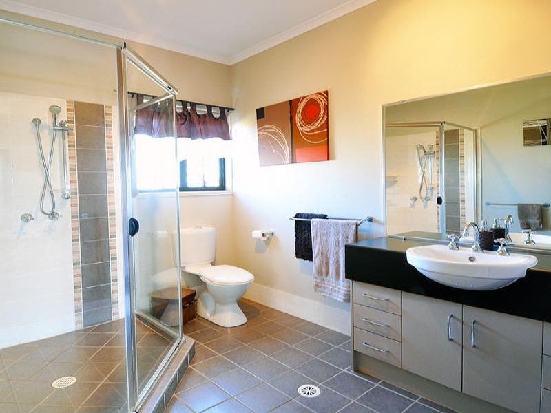 153 Silky Oak Avenue, Moggill QLD 4070