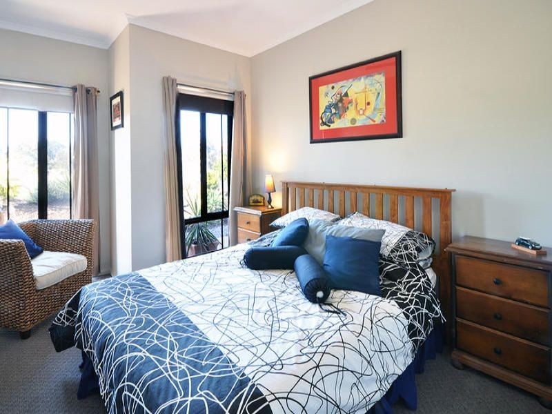 153 Silky Oak Avenue, Moggill QLD 4070