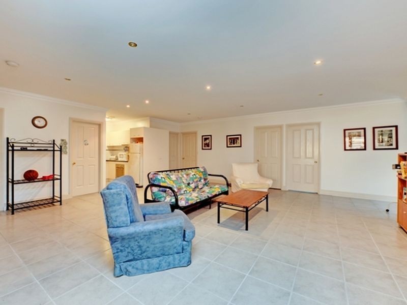 35 Central Avenue, Indooroopilly QLD 4068