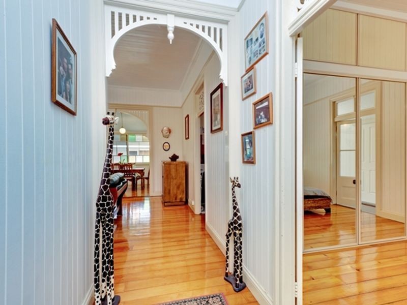 35 Central Avenue, Indooroopilly QLD 4068