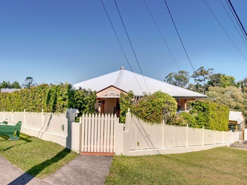 35 Central Avenue, Indooroopilly QLD 4068