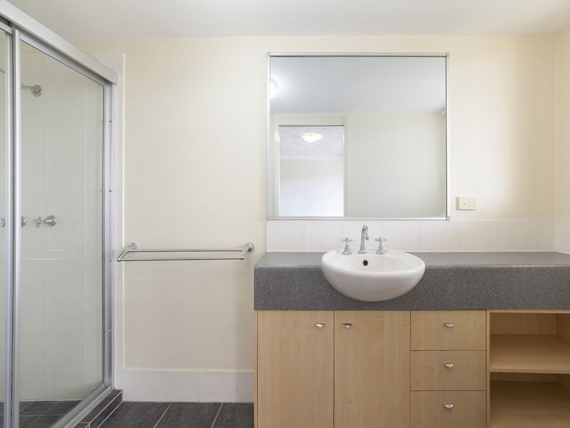 2/69 Coonan Street, Indooroopilly QLD 4068