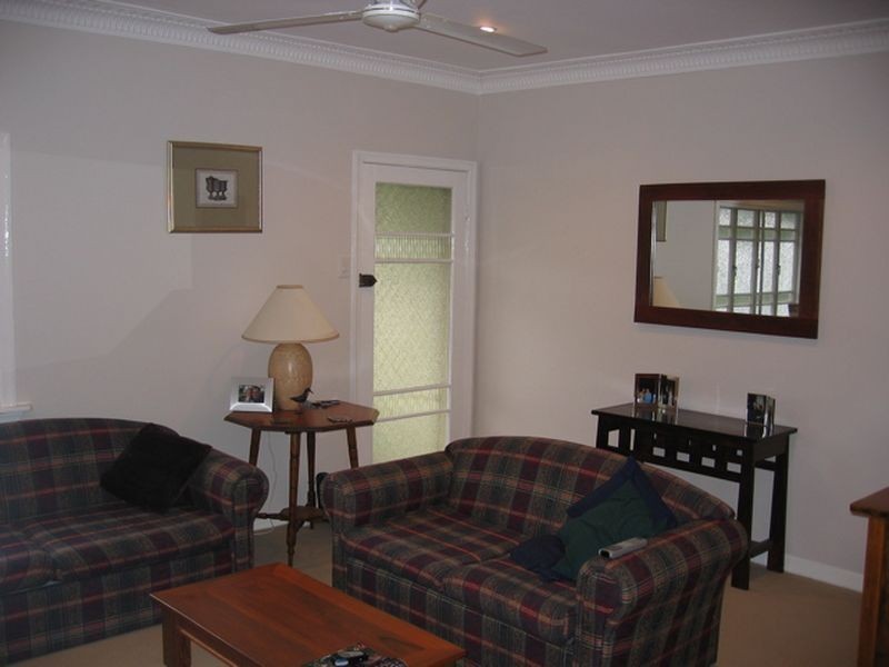 93 Main Avenue, Bardon QLD 4065