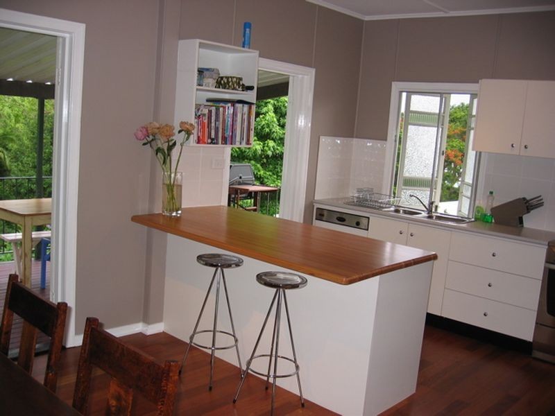 93 Main Avenue, Bardon QLD 4065