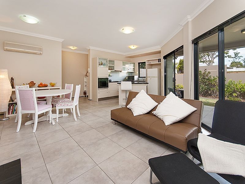 4/60 Kensington Terrace, Toowong QLD 4066