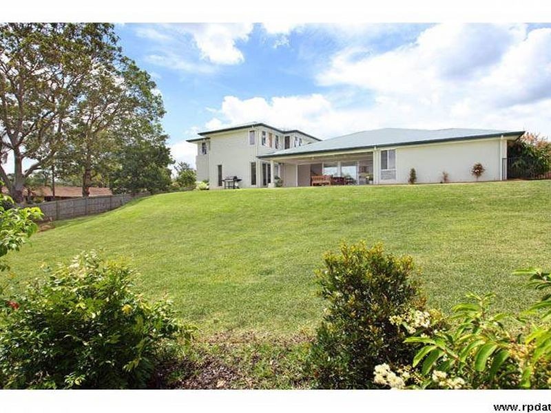 8 Cedar Wood Place, Moggill QLD 4070