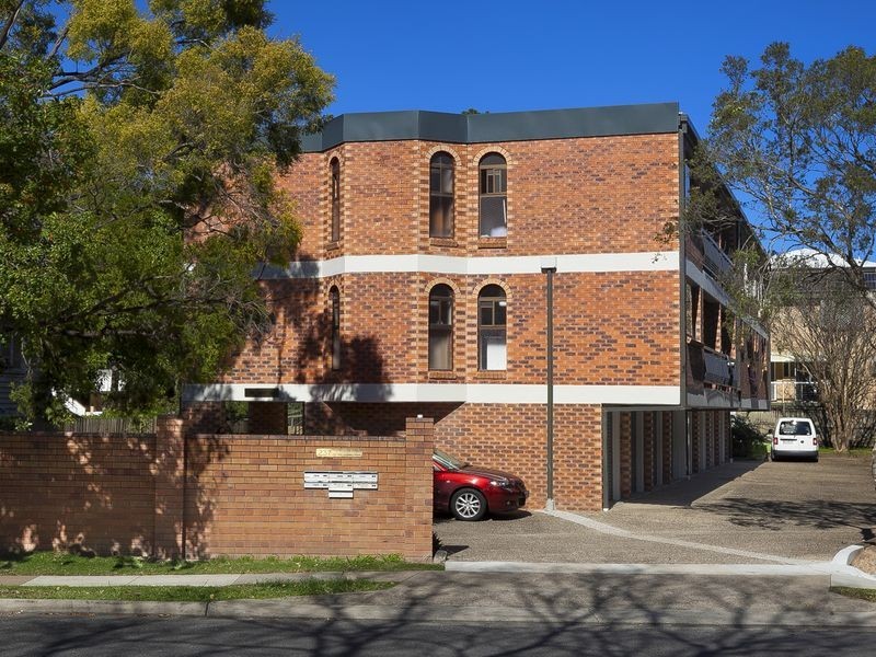 6/237 Sir Fred Schonell Drive, St Lucia QLD 4067