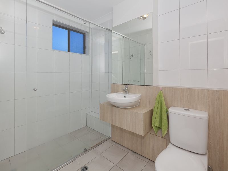 6/237 Sir Fred Schonell Drive, St Lucia QLD 4067