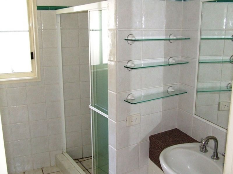 2/49 Bellevue Terrace, St Lucia QLD 4067