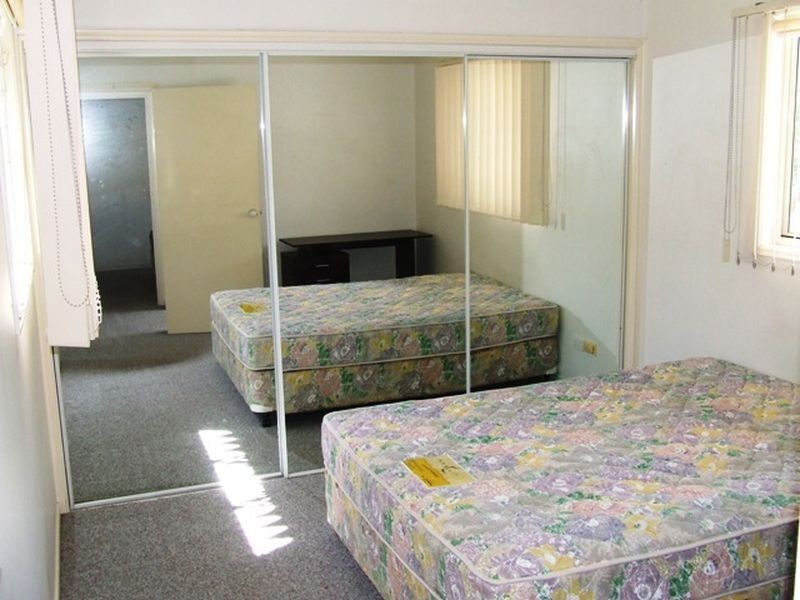 2/49 Bellevue Terrace, St Lucia QLD 4067