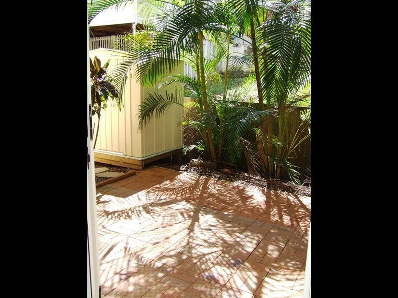 2/49 Bellevue Terrace, St Lucia QLD 4067