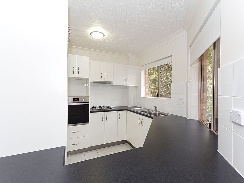 2/29 Brisbane Street, St Lucia QLD 4067