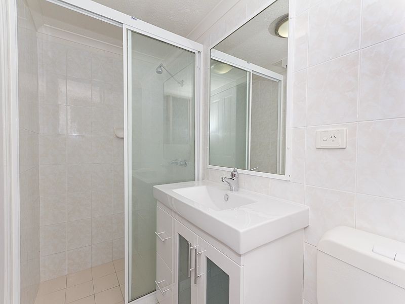 2/29 Brisbane Street, St Lucia QLD 4067