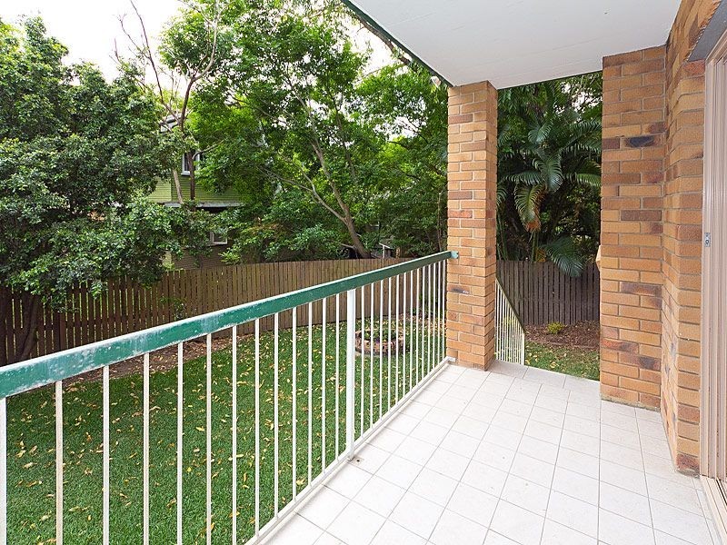2/29 Brisbane Street, St Lucia QLD 4067