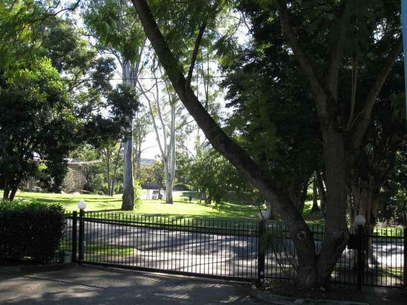 1/43 Bellevue Terrace, St Lucia QLD 4067