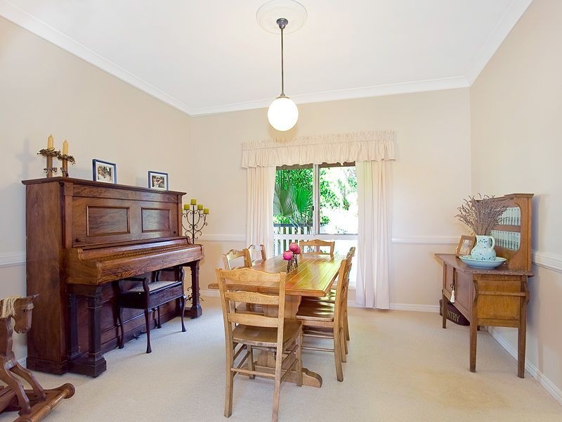 23 Sexton Place, Bellbowrie QLD 4070