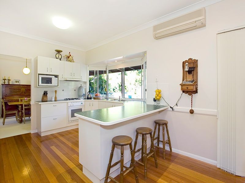 23 Sexton Place, Bellbowrie QLD 4070