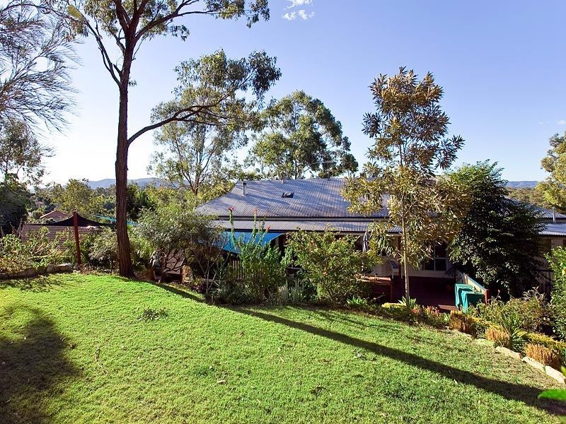 23 Sexton Place, Bellbowrie QLD 4070