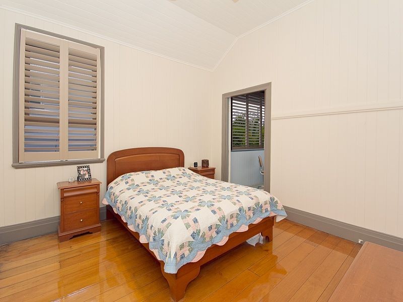 26 Glenny Street, Toowong QLD 4066