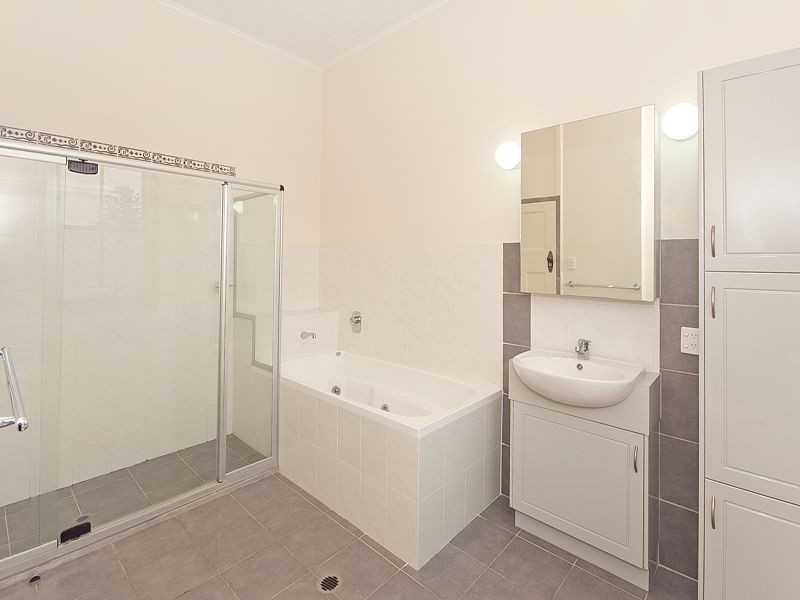 26 Glenny Street, Toowong QLD 4066