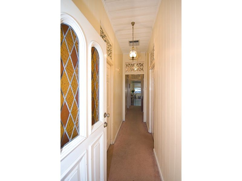 25 Elizabeth Street, Toowong QLD 4066