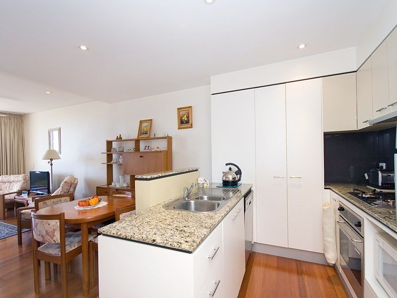 23/26 Holland Street, Toowong QLD 4066