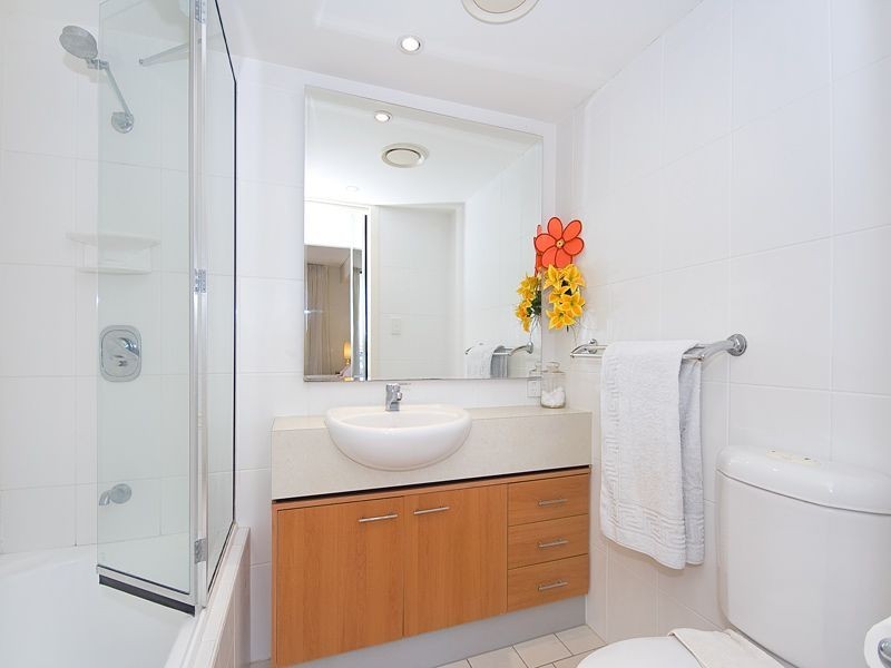 23/26 Holland Street, Toowong QLD 4066