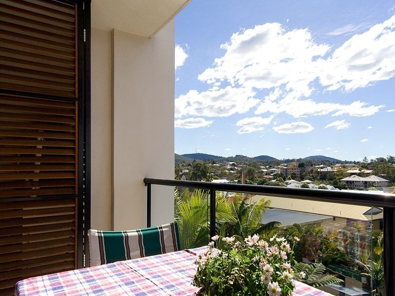 23/26 Holland Street, Toowong QLD 4066