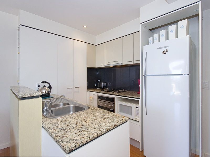 23/26 Holland Street, Toowong QLD 4066