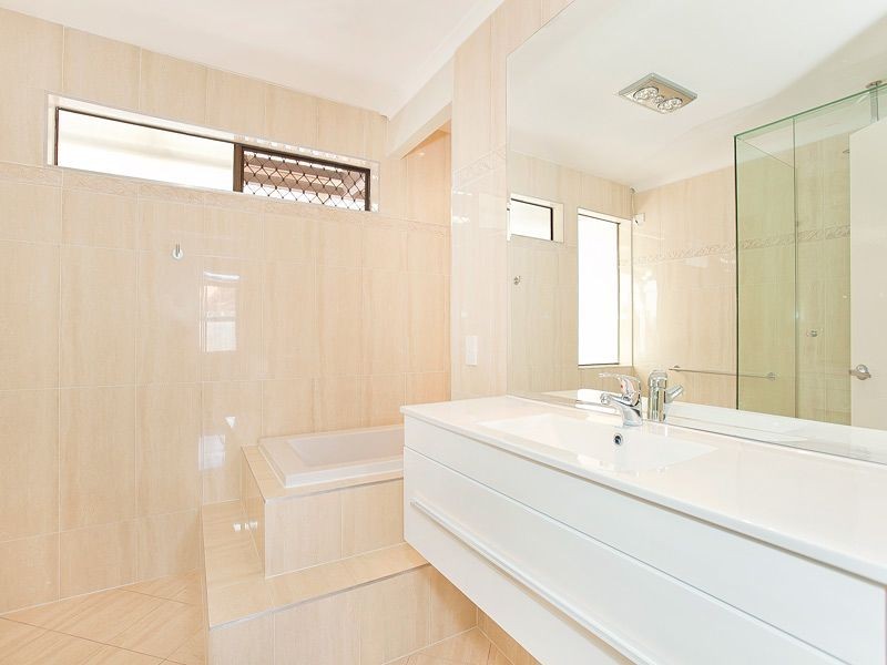 5 Citron Court, Bellbowrie QLD 4070