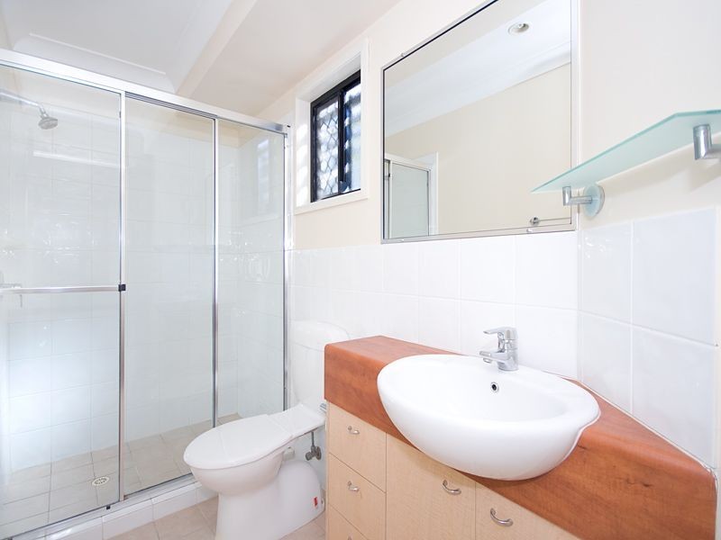 3/56 Central Avenue, Indooroopilly QLD 4068
