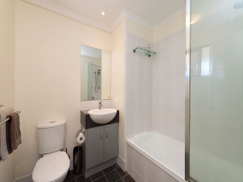 10/67 Benson Street, Toowong QLD 4066