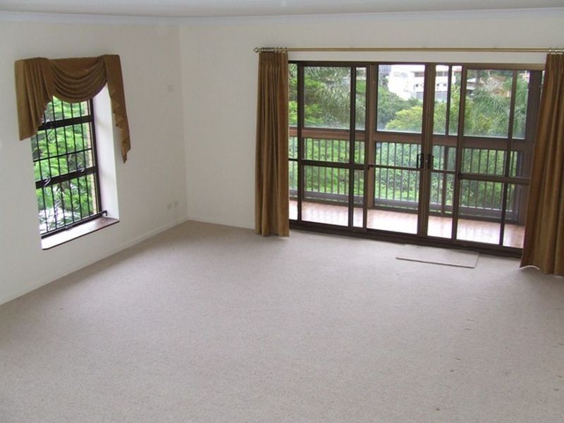 21B/32 Swann Road, Taringa QLD 4068